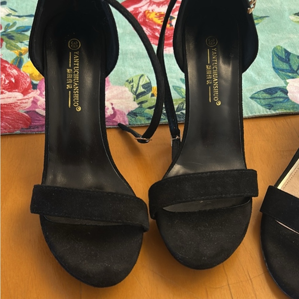 Black Women's Sandals